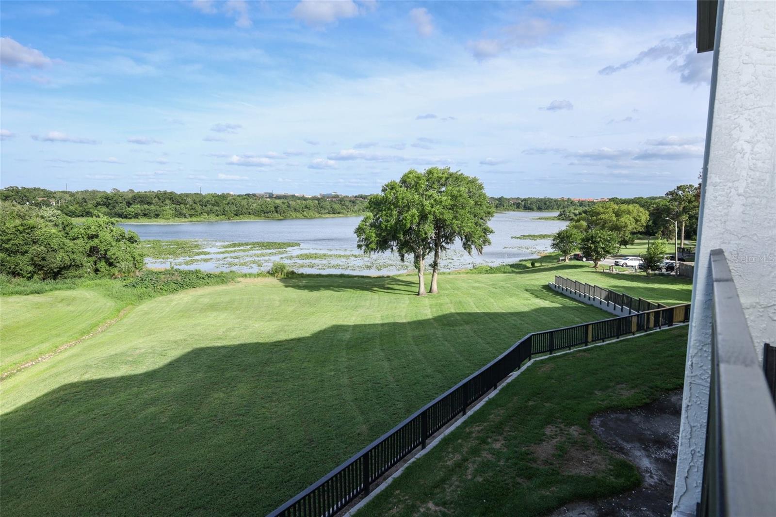 LAKE LOTUS CLUB - Residential