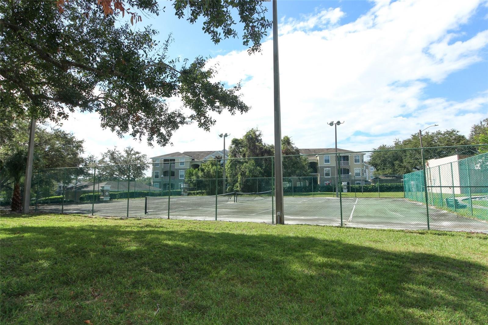 LAKE LOTUS CLUB - Residential