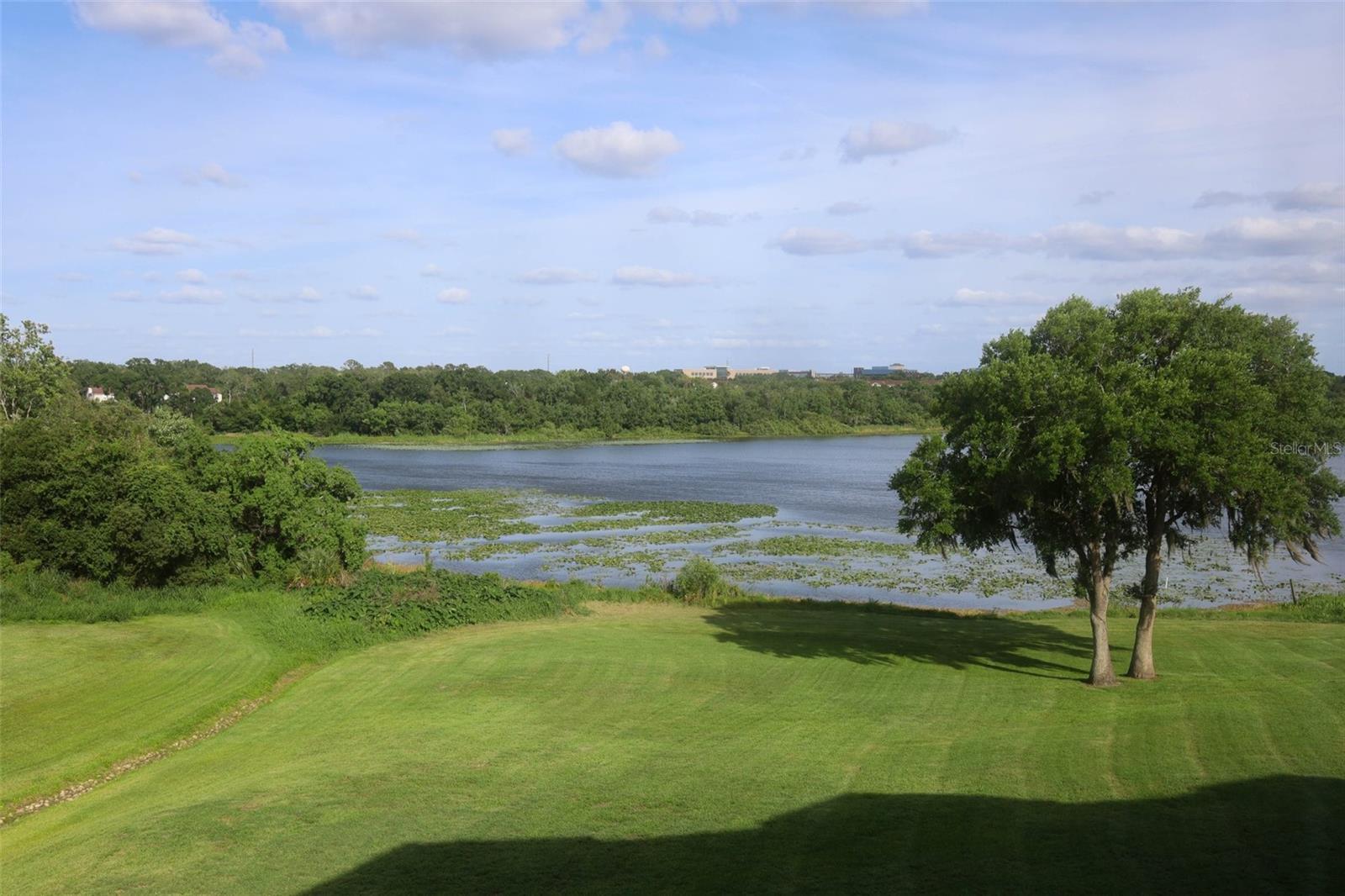 LAKE LOTUS CLUB - Residential