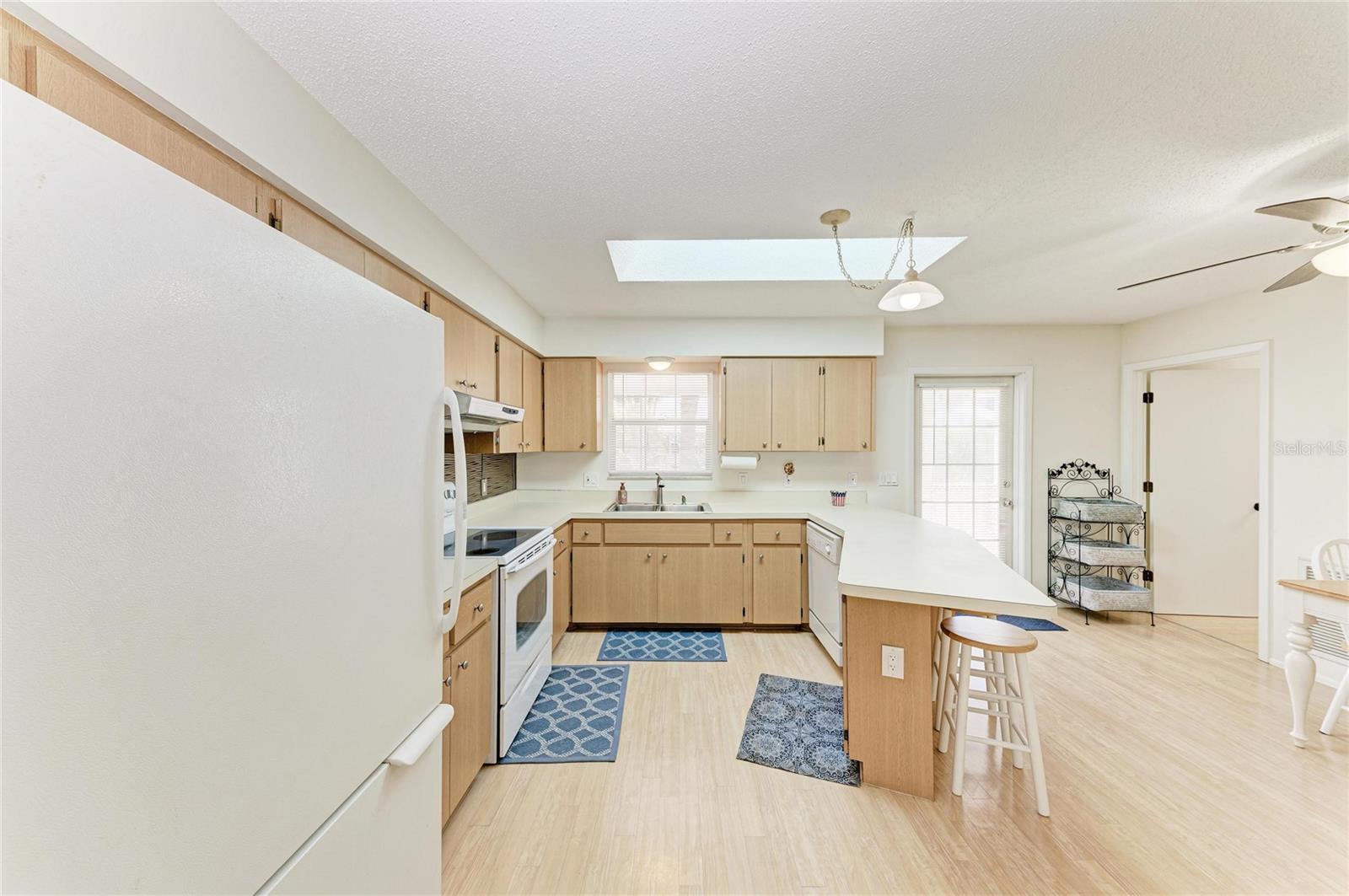 ANNA MARIA BEACH - Residential