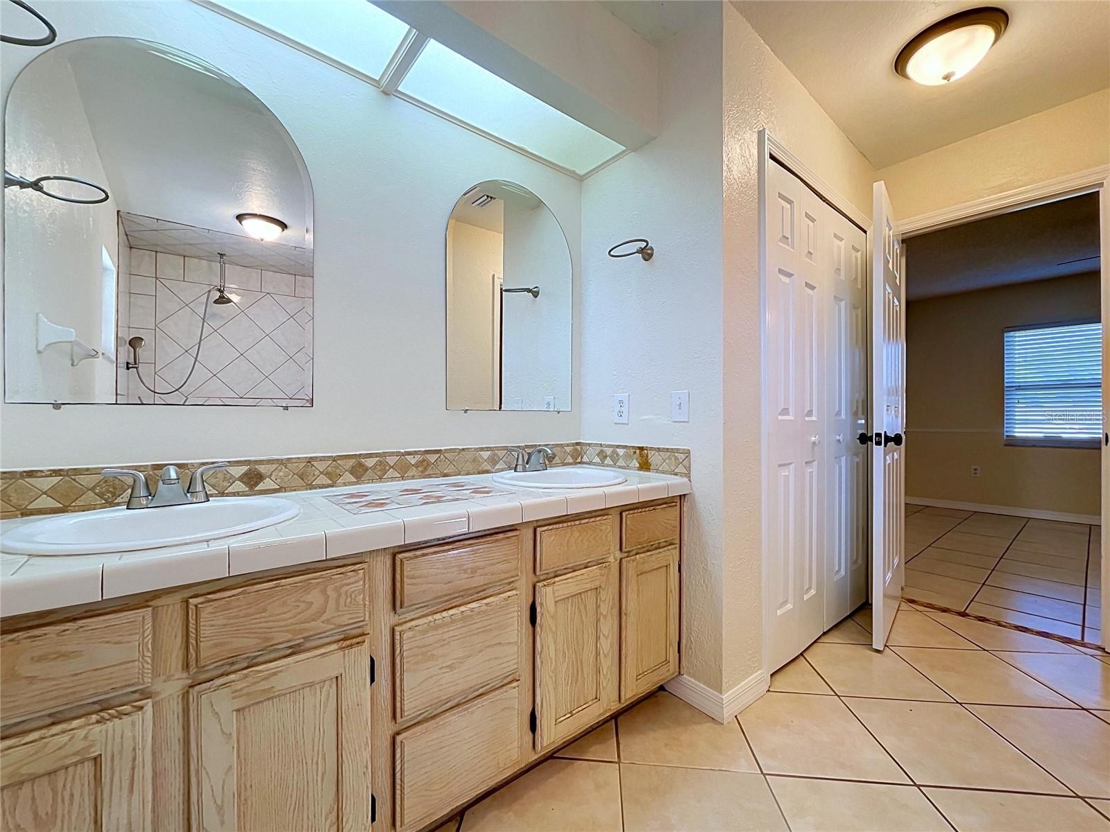 ARIETTA HILLS - Residential