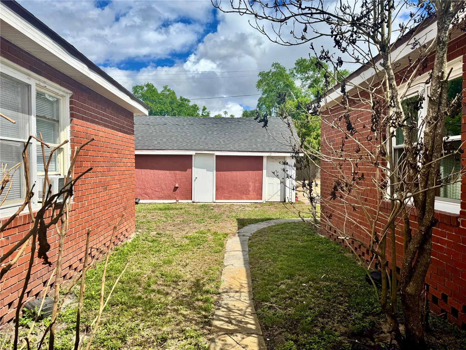 LAKE WALES - Residential Income