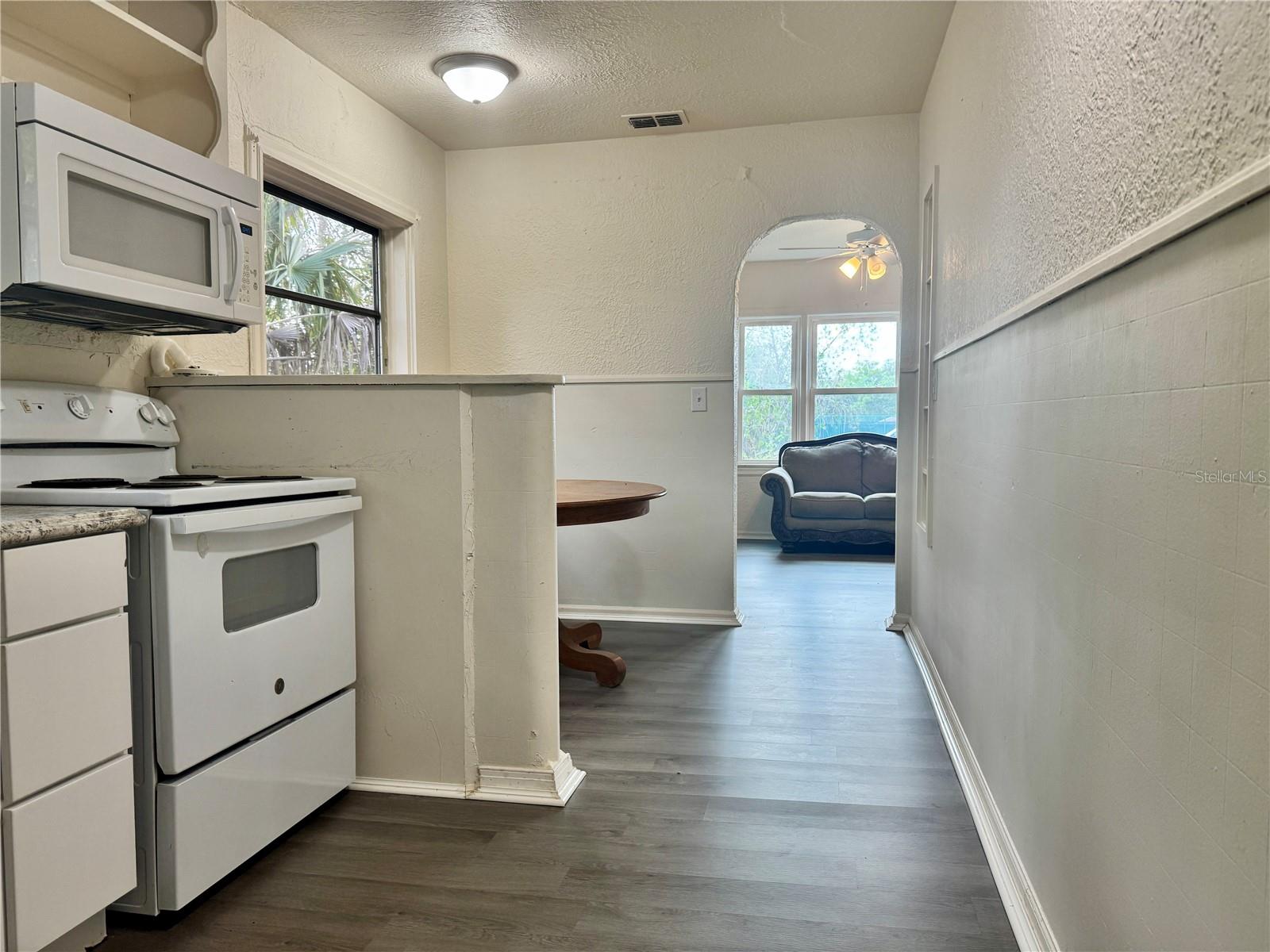 LAKE WALES - Residential Income