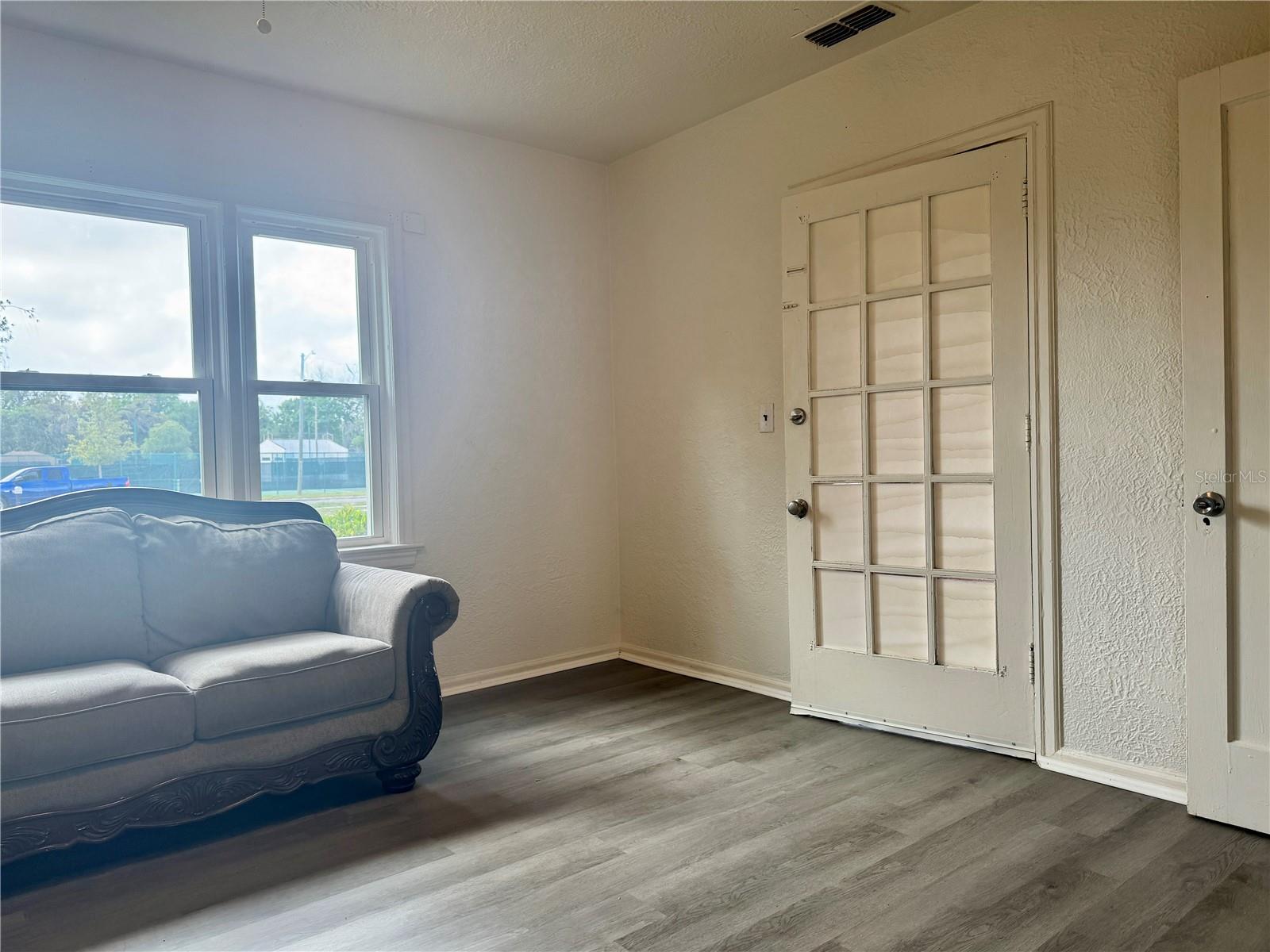 LAKE WALES - Residential Income