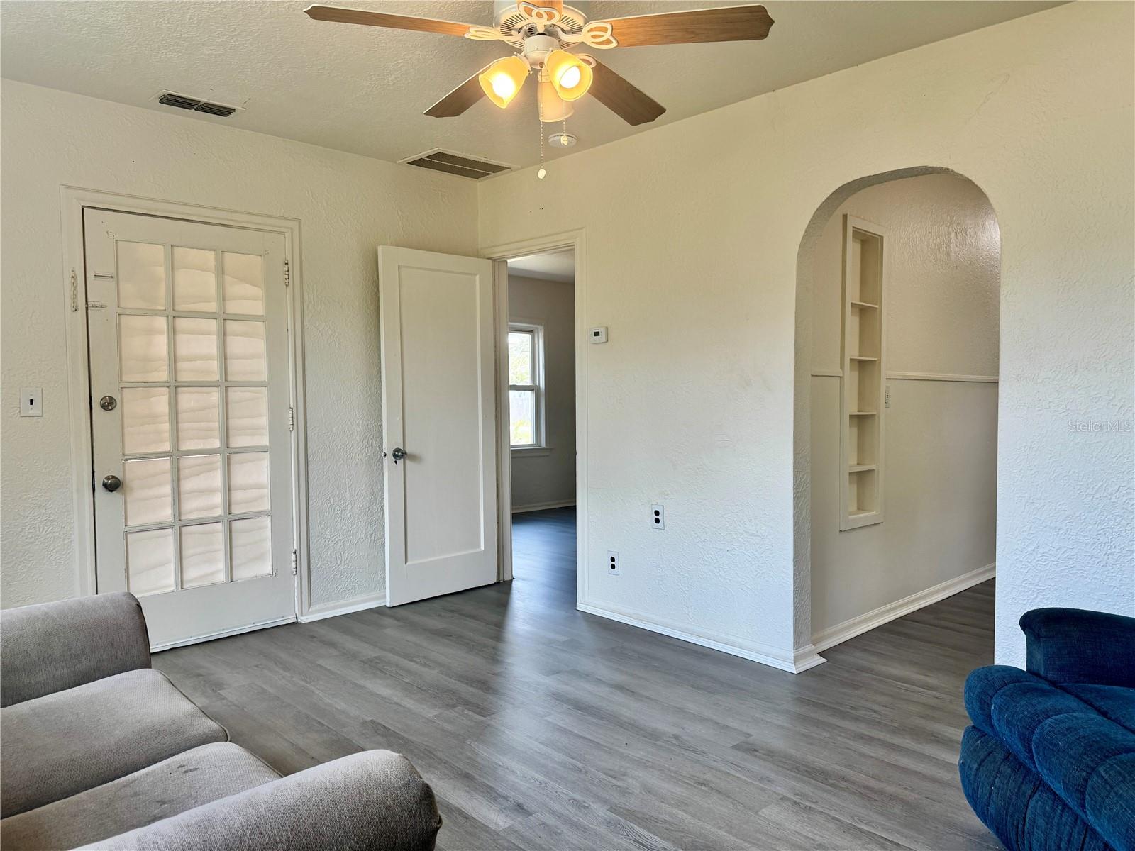 LAKE WALES - Residential Income