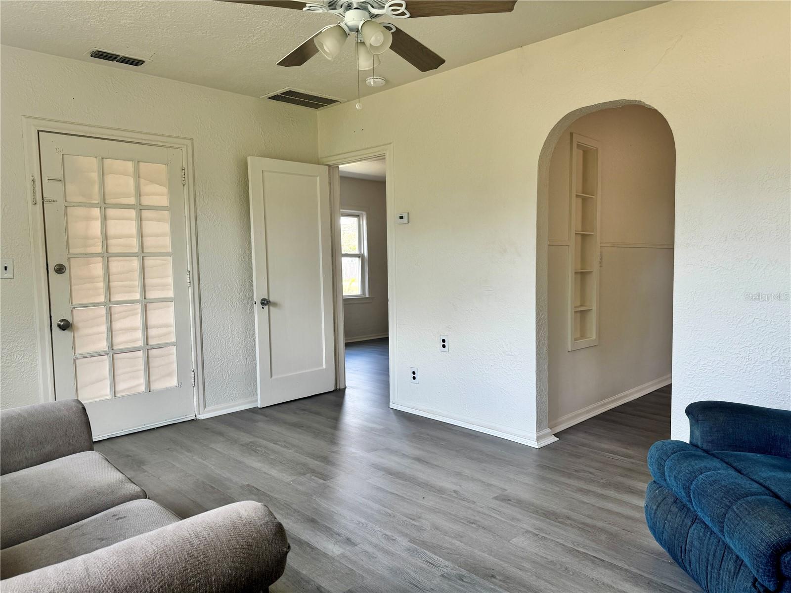 LAKE WALES - Residential Income