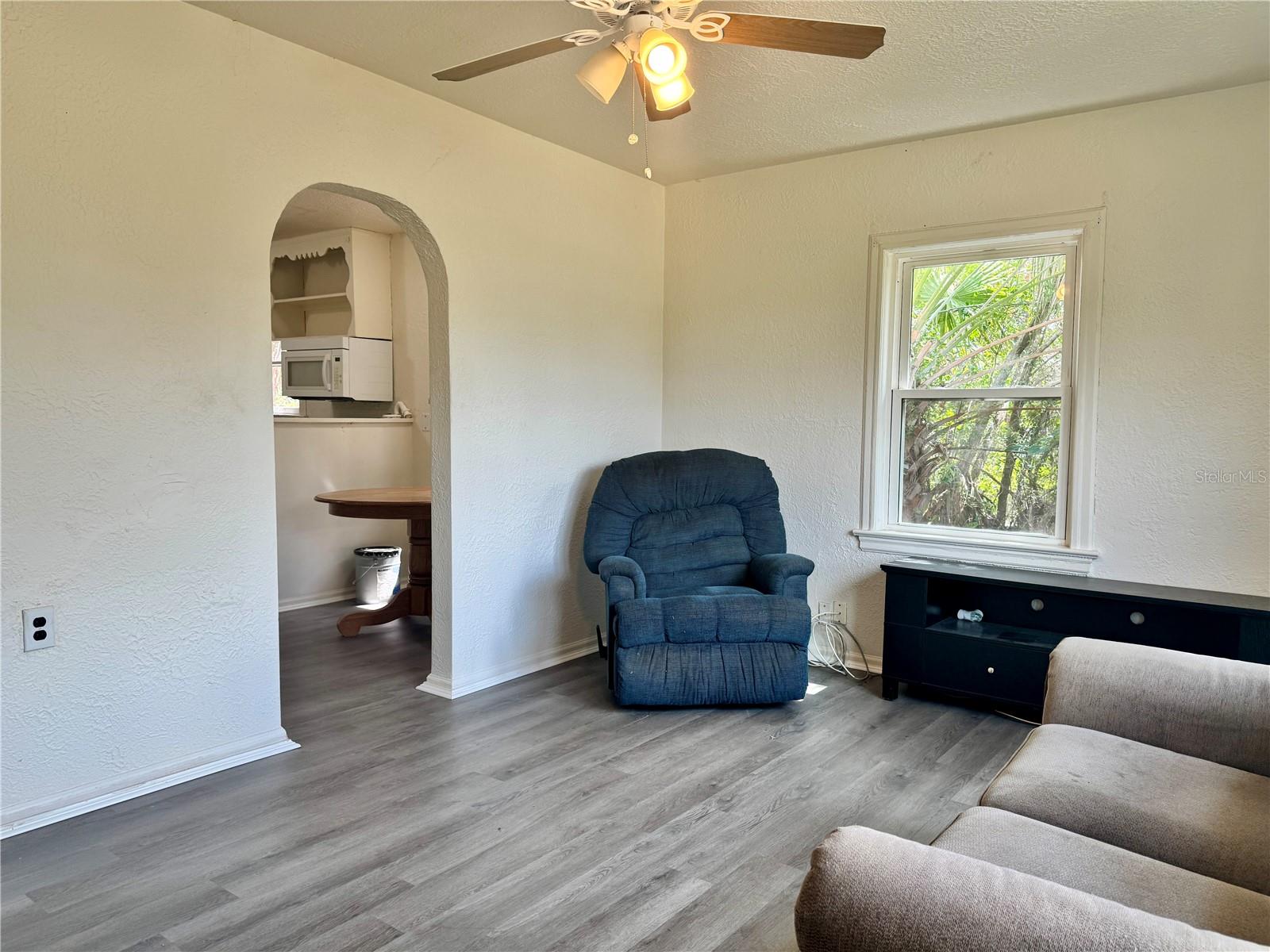 LAKE WALES - Residential Income