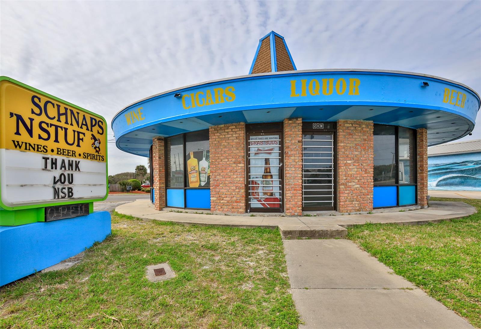 Amazing Location, High Visibility. Nearly in front of Publix Shopping Plaza at a Major High Traffic Intersection across from Walgreens. Multiple uses. B2 zoning. Contact Real Estate professional for information. ;Water: City