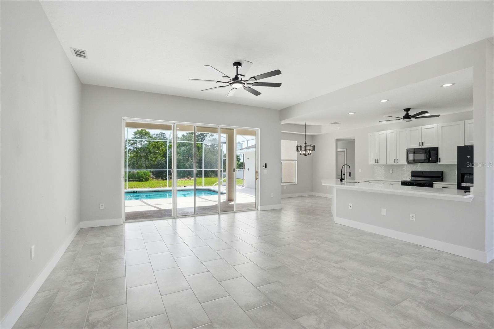 SPRING HILL - Residential