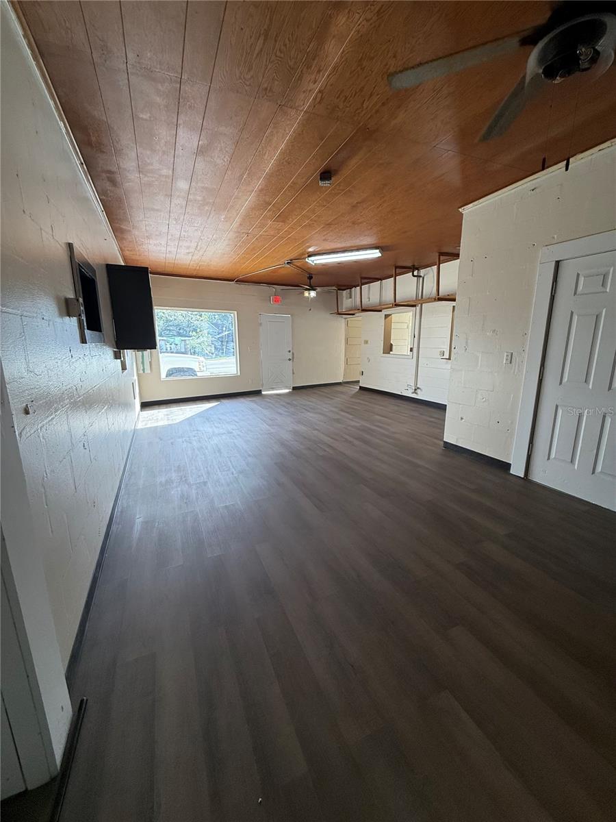 INWOOD - Commercial Lease