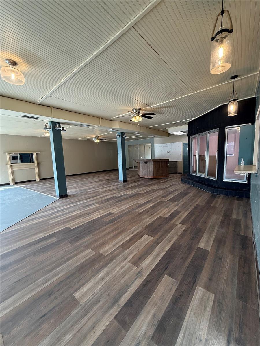 INWOOD - Commercial Lease