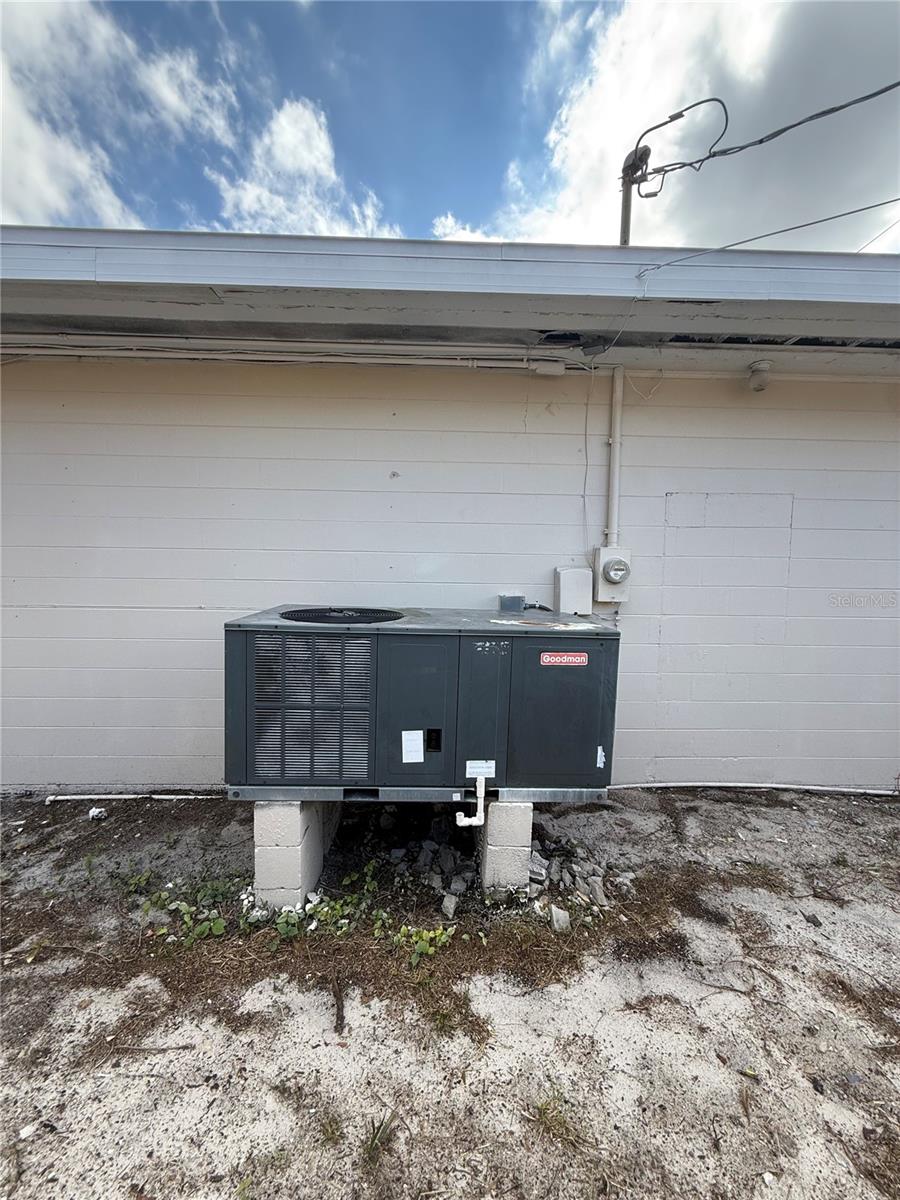 INWOOD - Commercial Lease