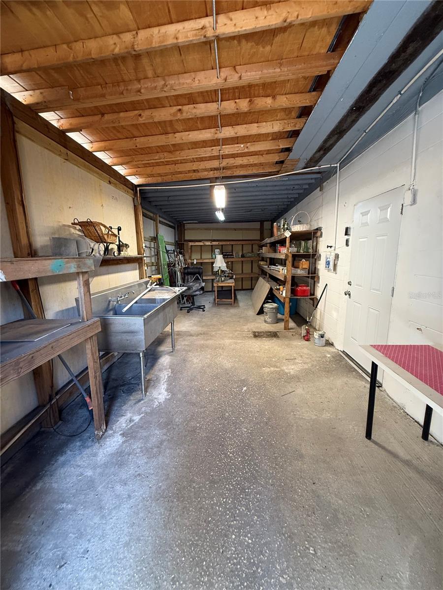 INWOOD - Commercial Lease
