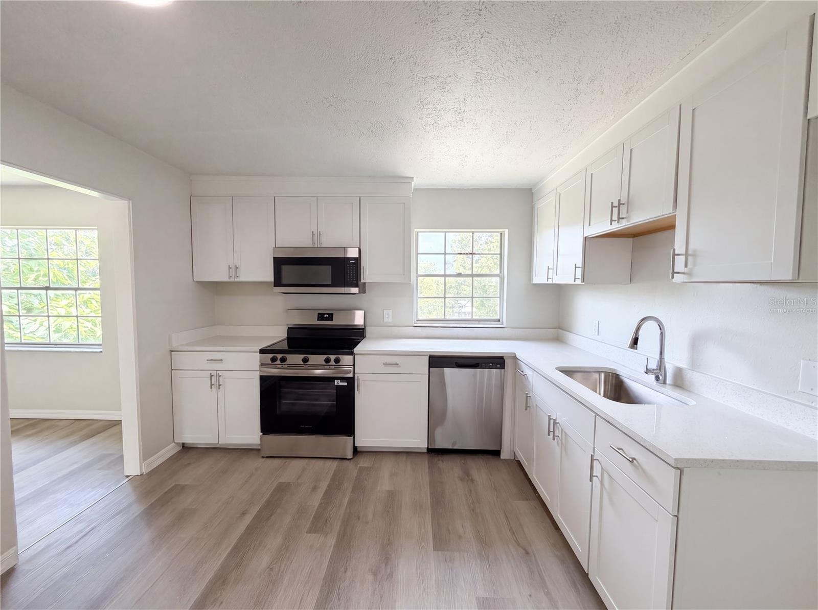 GOLFVIEW HEIGHTS BLK 43 & W 01/2 BLK 44 HOWRYS ADD - Residential