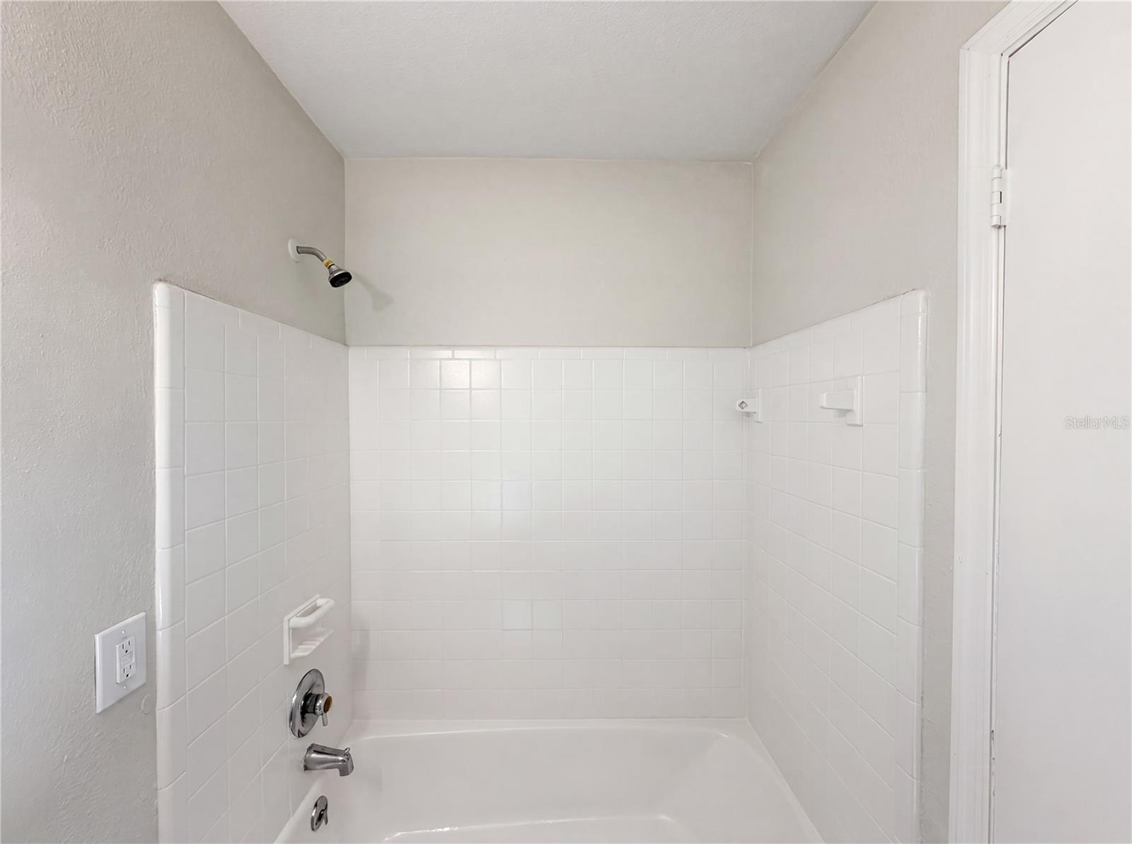 GOLFVIEW HEIGHTS BLK 43 & W 01/2 BLK 44 HOWRYS ADD - Residential