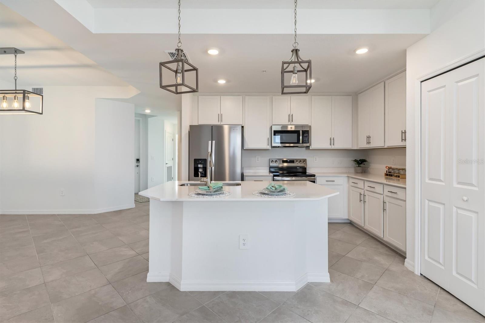 WELLEN PARK GOLF AND COUNTRY CLUB - Residential
