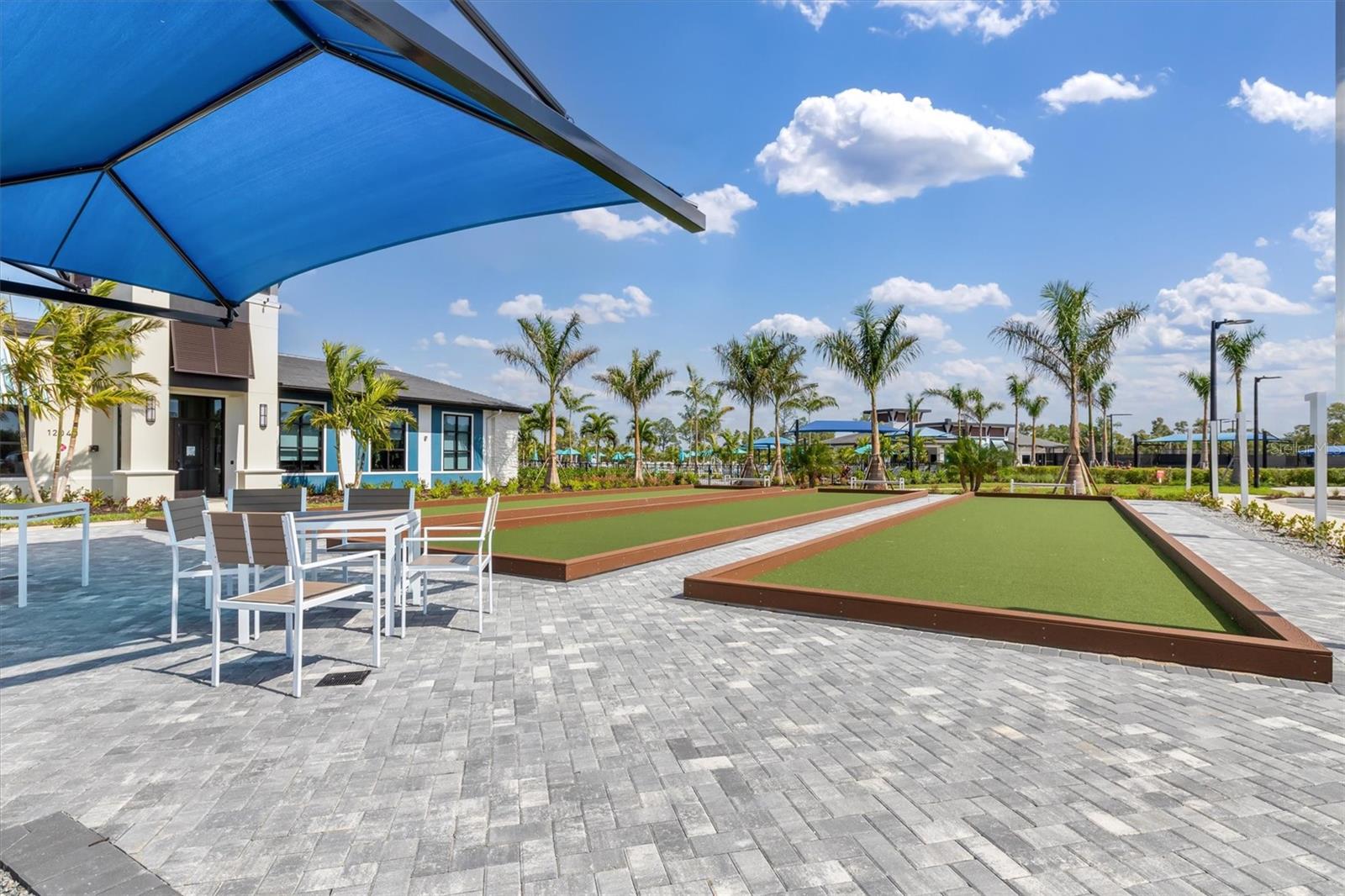 WELLEN PARK GOLF AND COUNTRY CLUB - Residential