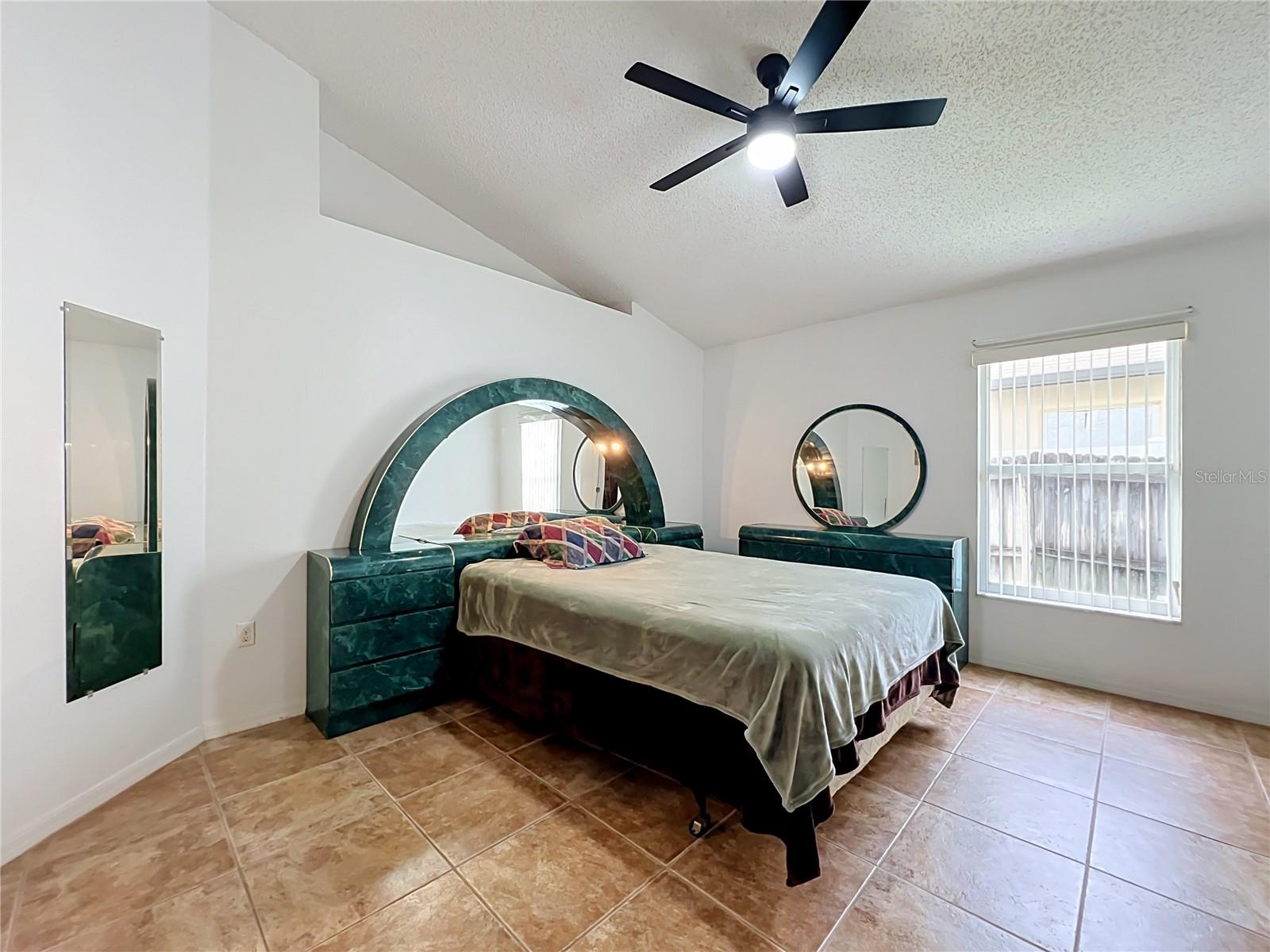 LAKE PICKETT MANOR - Residential