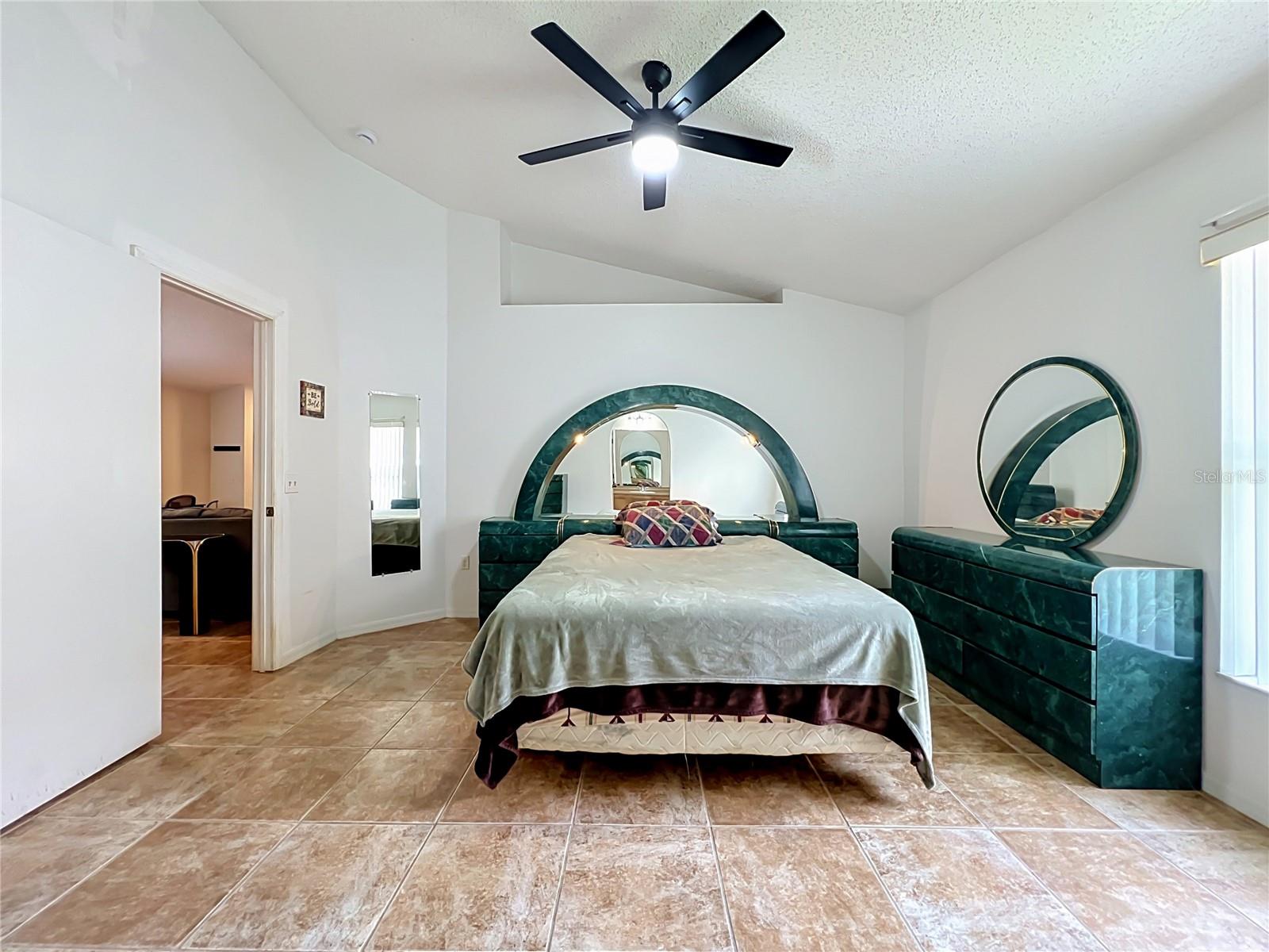 LAKE PICKETT MANOR - Residential