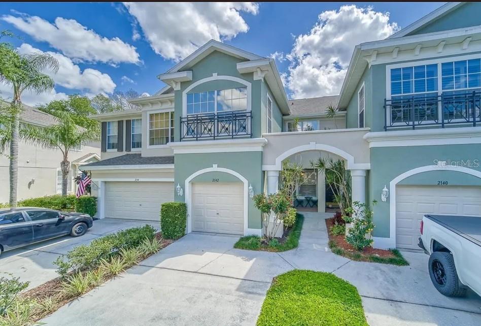 HUNTINGTON RIDGE TWNHMS - Residential