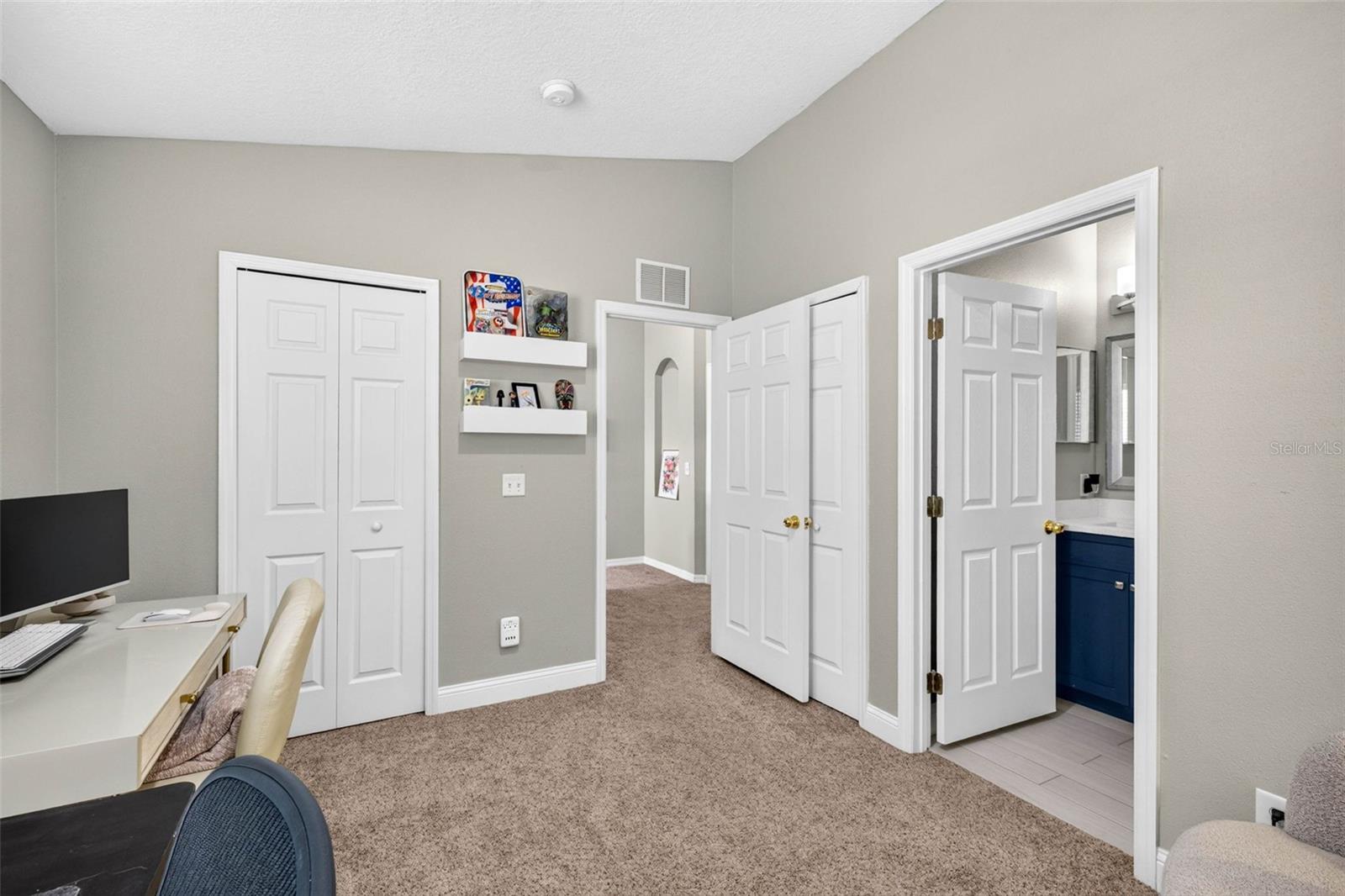 SANTA FE AT STAGECOACH - Residential