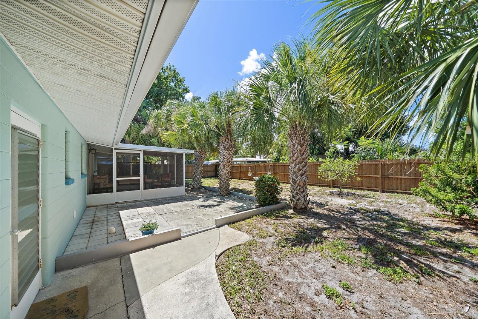 LAS LOMAS DE SARASOTA - Residential