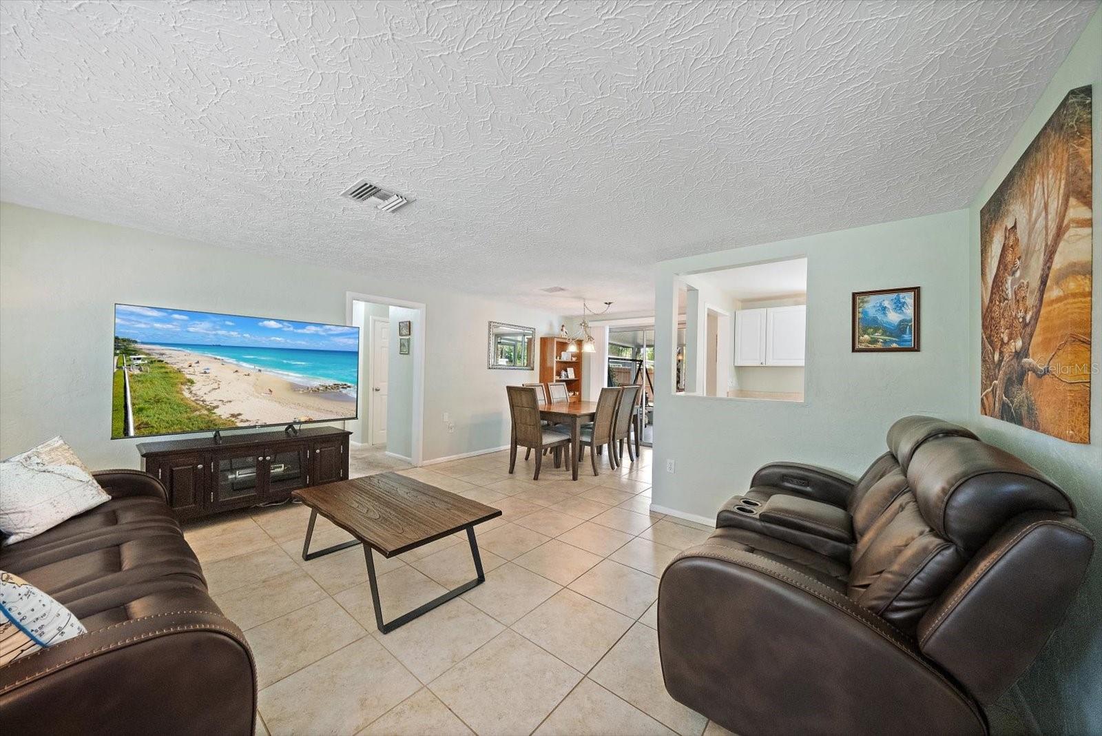 LAS LOMAS DE SARASOTA - Residential