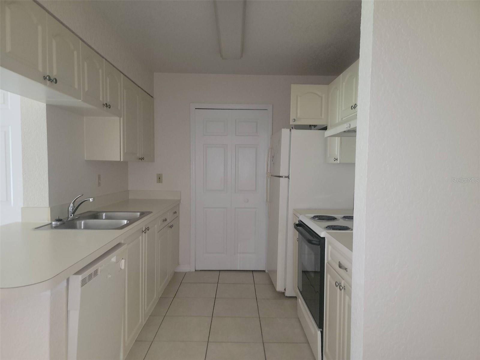 WATERFORD LNDG CONDO - Residential Lease