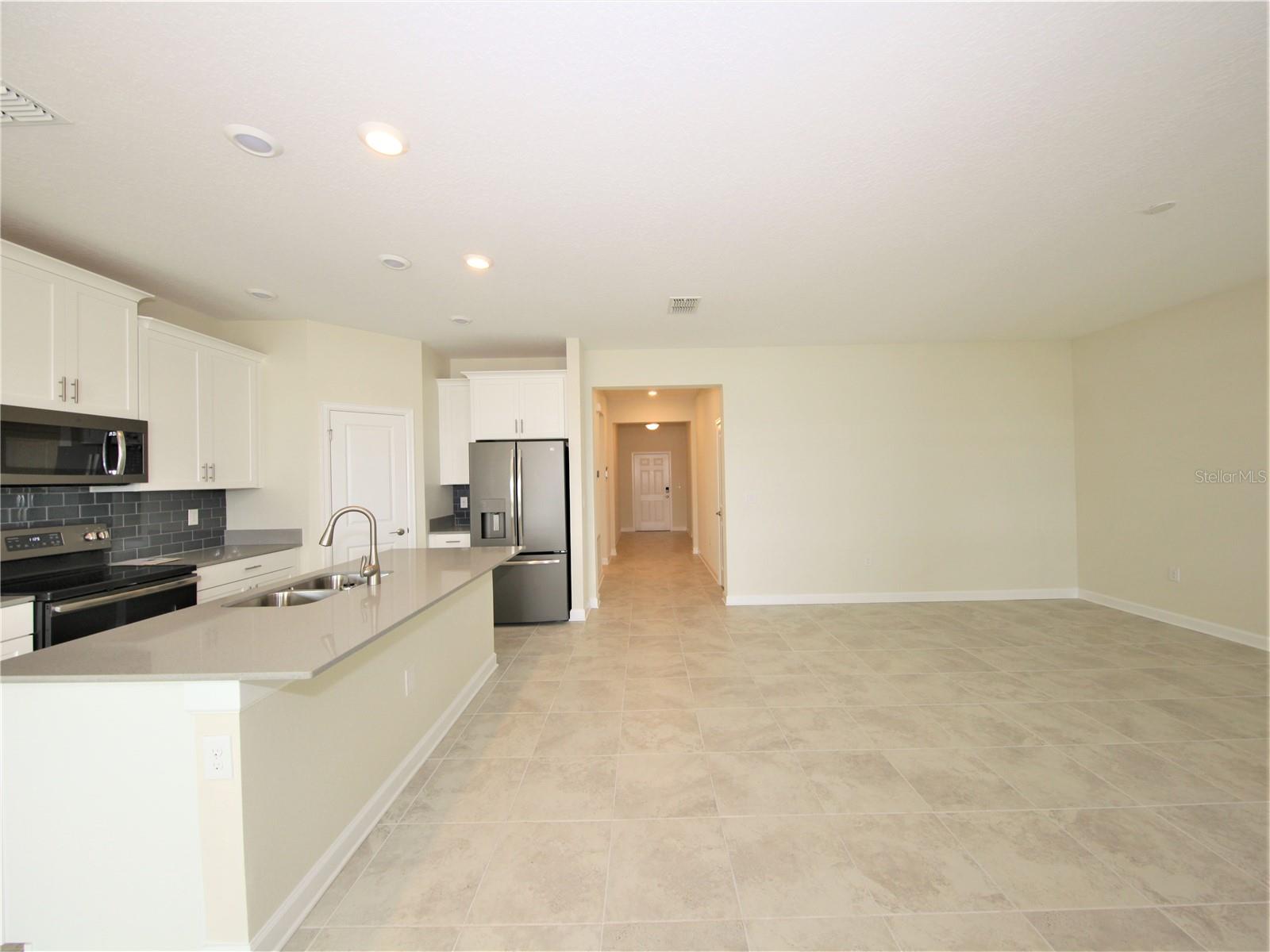 STOREY LAKE TR K - Residential Lease