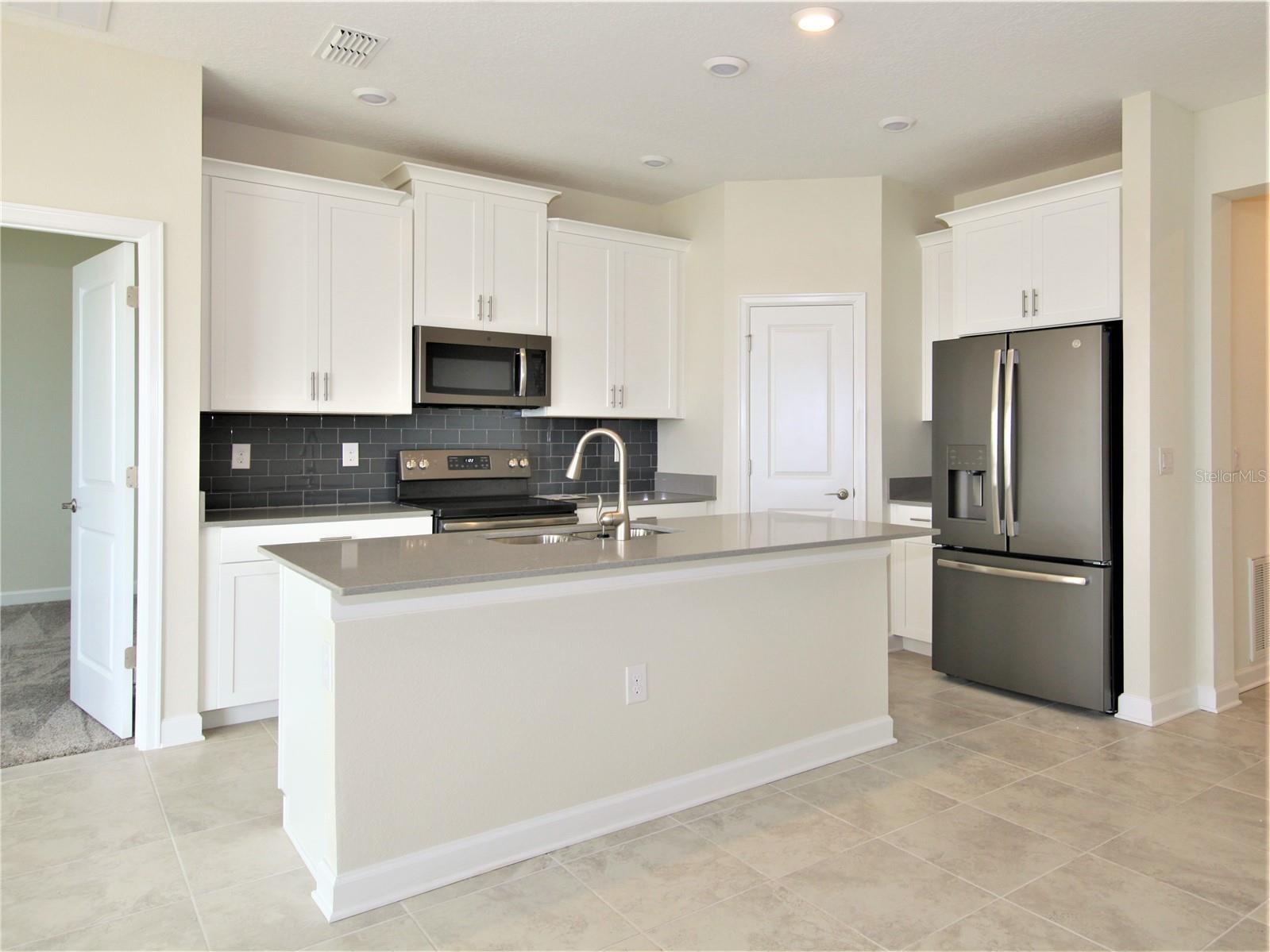 STOREY LAKE TR K - Residential Lease