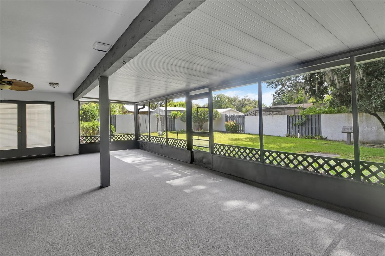 COUNTRY CLUB ESTATES - Residential