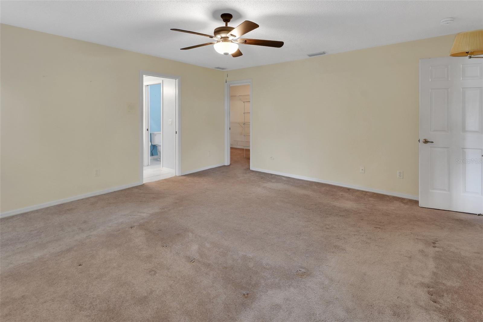 COUNTRY CLUB ESTATES - Residential