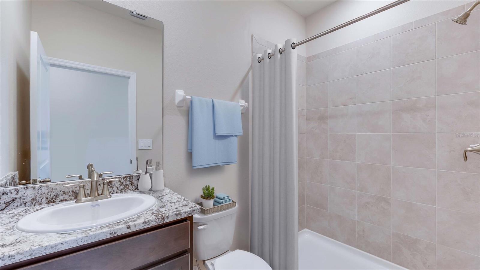 SILVERSTONE NORTH - Residential