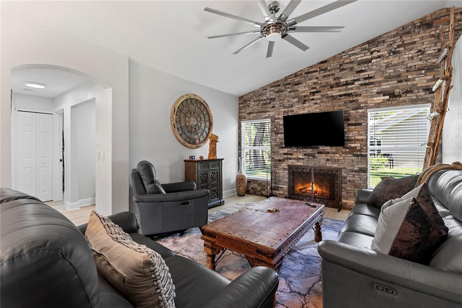 OAKLAND PARK - Residential