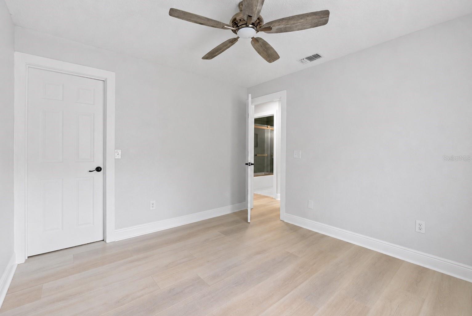 OAKLAND PARK - Residential
