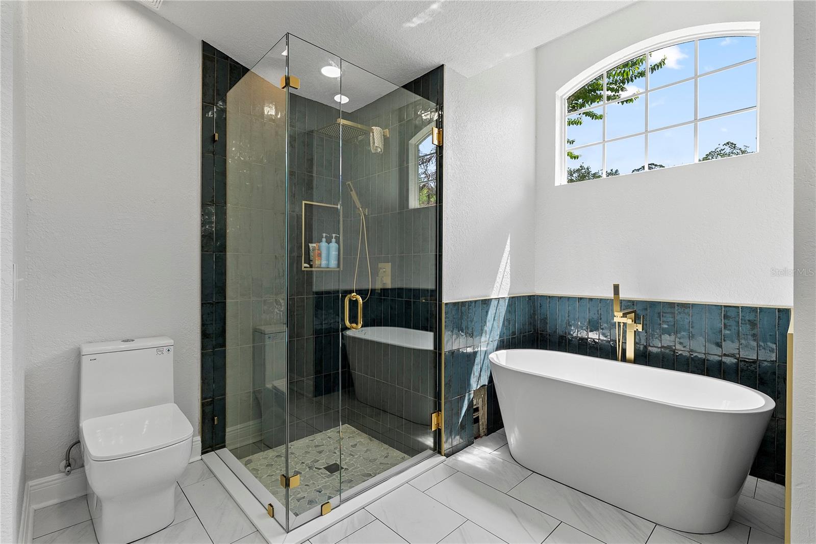 OAKLAND PARK - Residential