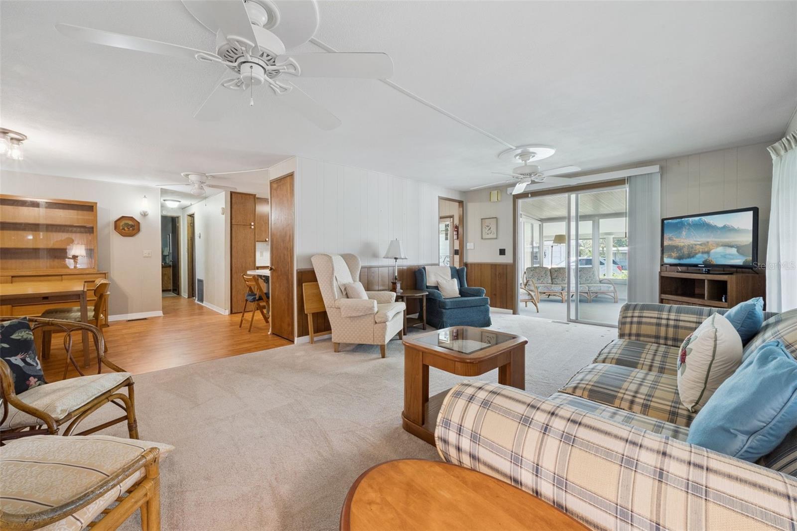 EUSTIS COUNTRY CLUB MANOR MOBILE HM P - Residential