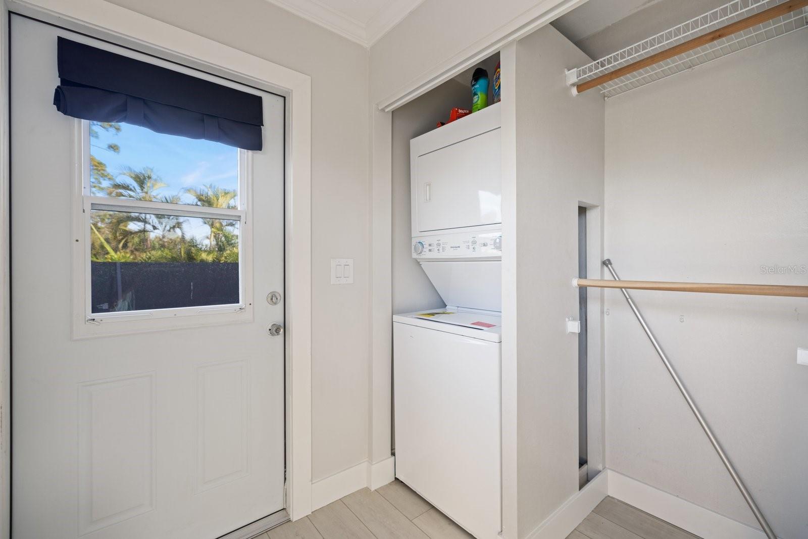 SOUTH VENEZIA PARK - Residential