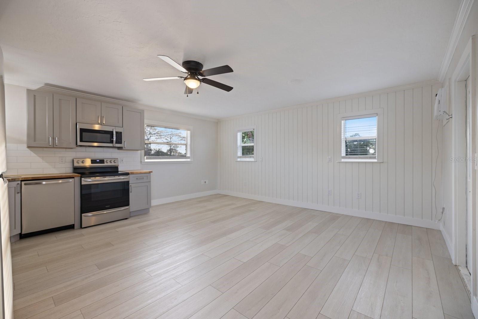 SOUTH VENEZIA PARK - Residential