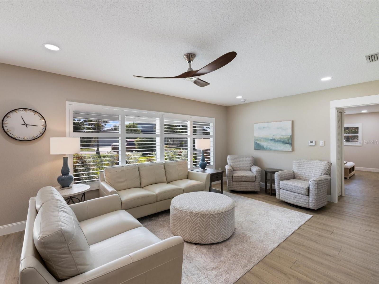 SOUTH VENEZIA PARK - Residential