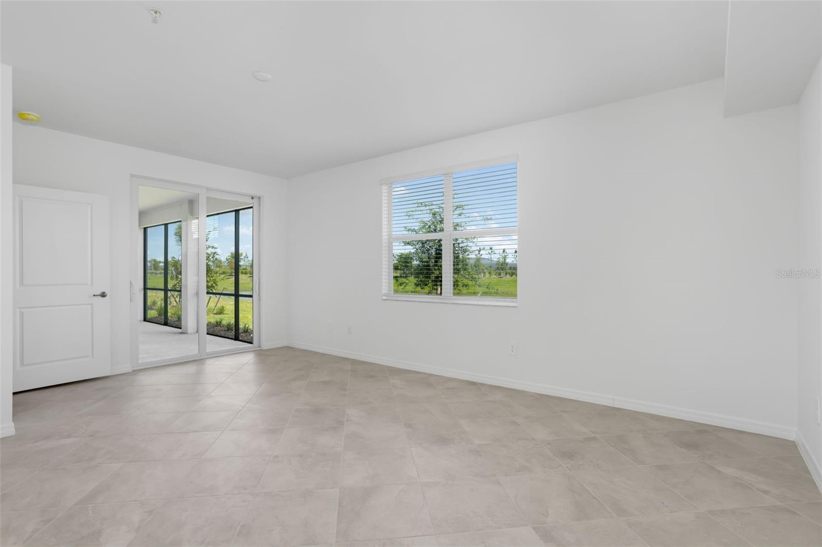 CALUSA COUNTRY CLUB - Residential