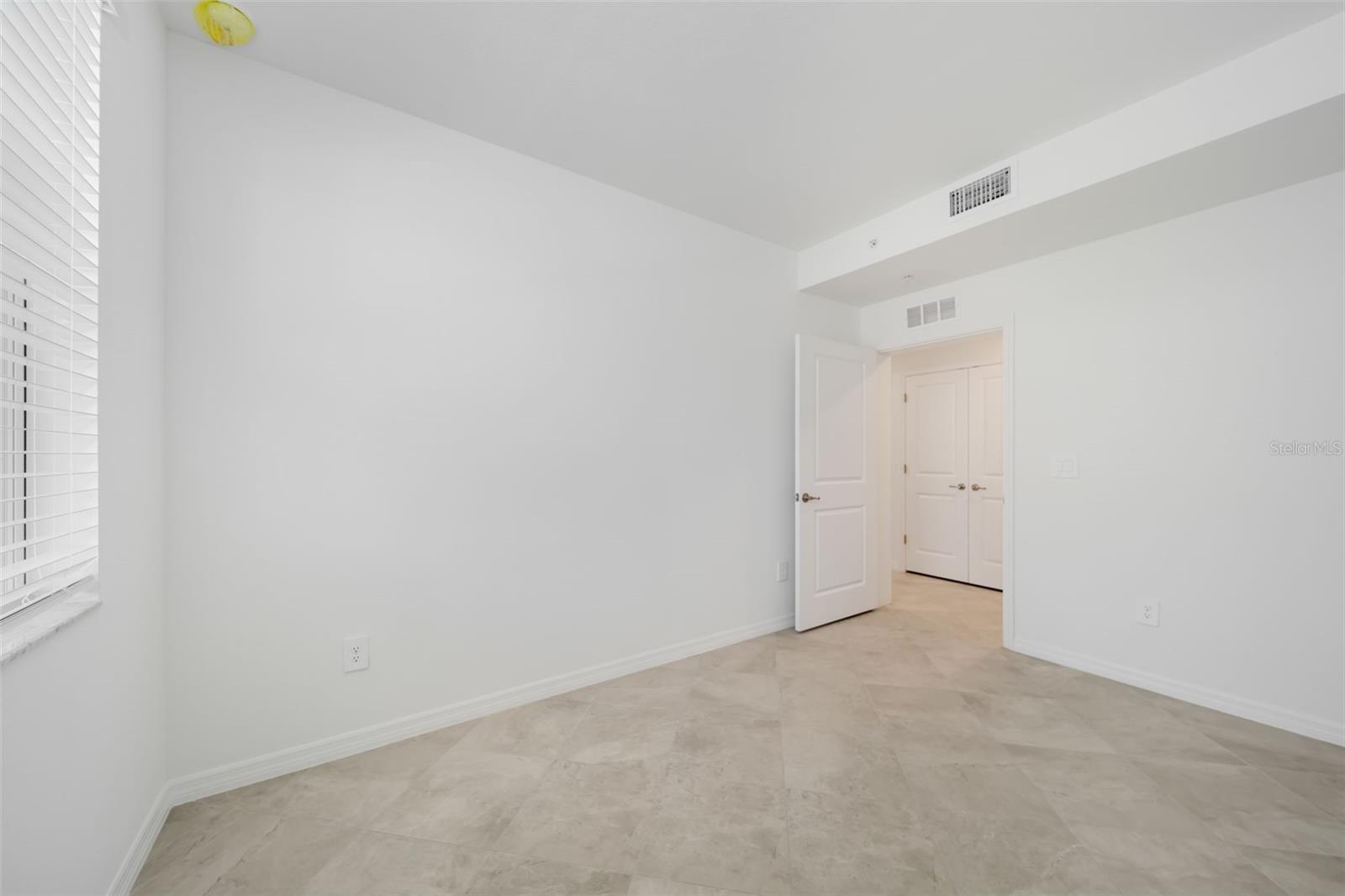 CALUSA COUNTRY CLUB - Residential