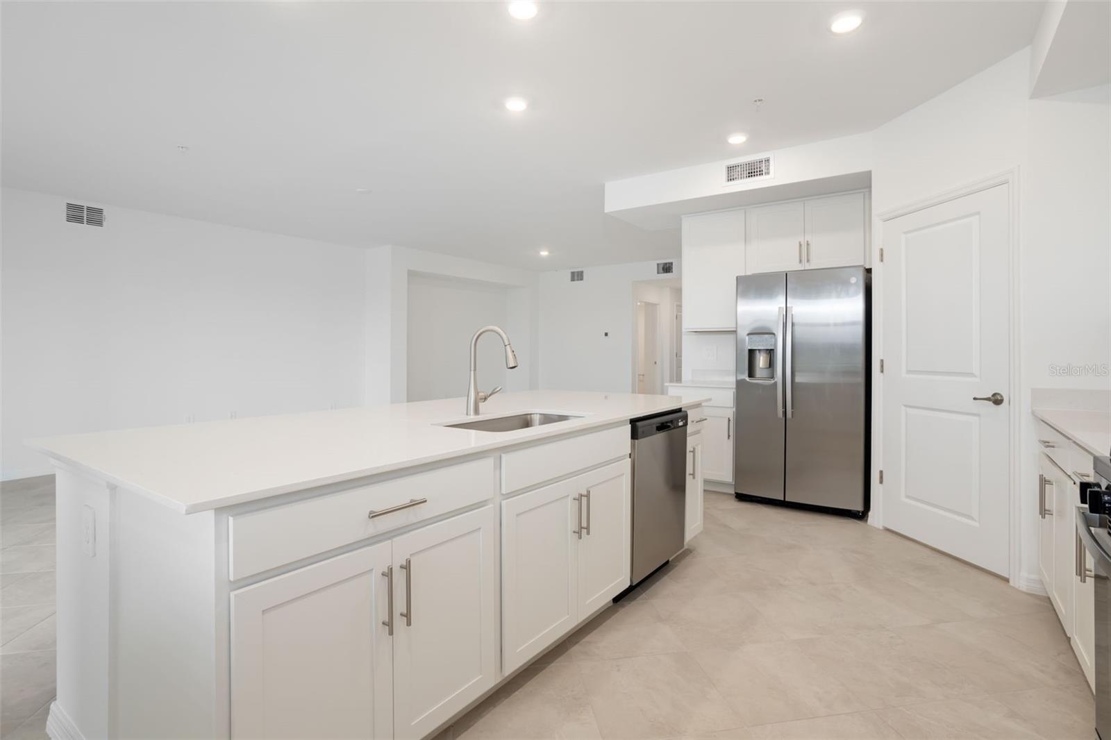 CALUSA COUNTRY CLUB - Residential