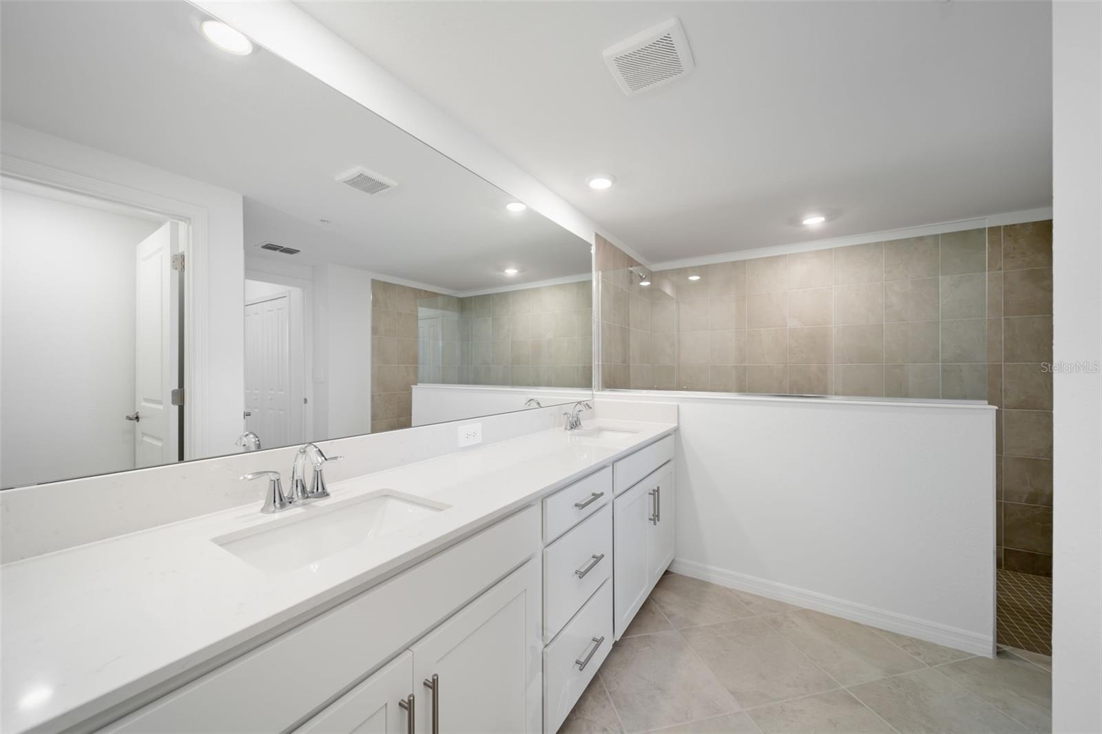 CALUSA COUNTRY CLUB - Residential