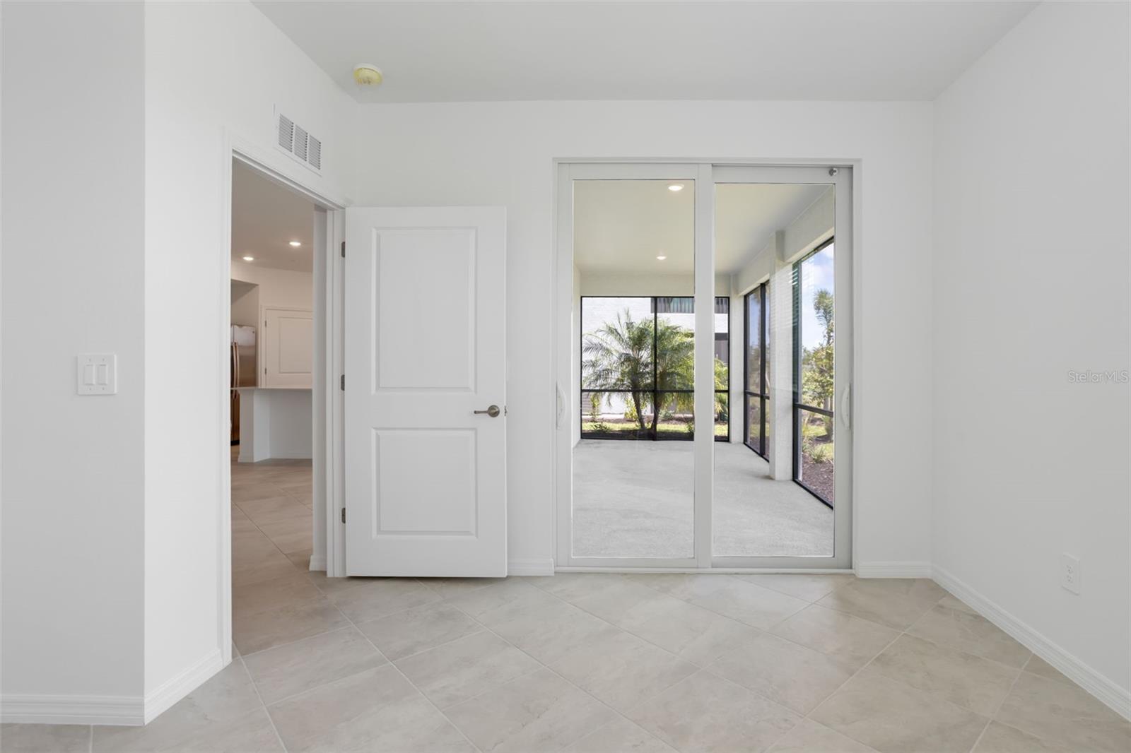 CALUSA COUNTRY CLUB - Residential