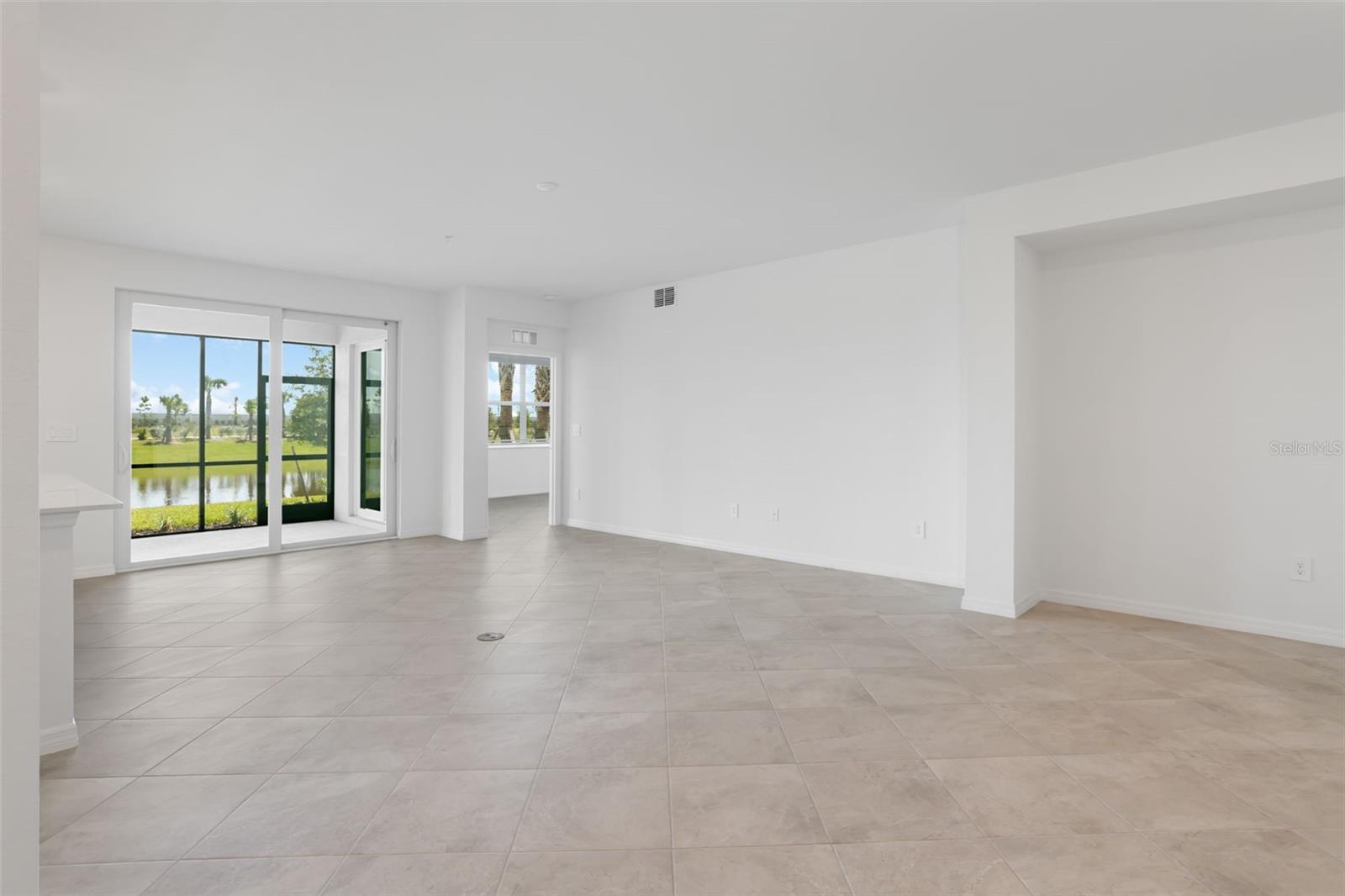 CALUSA COUNTRY CLUB - Residential