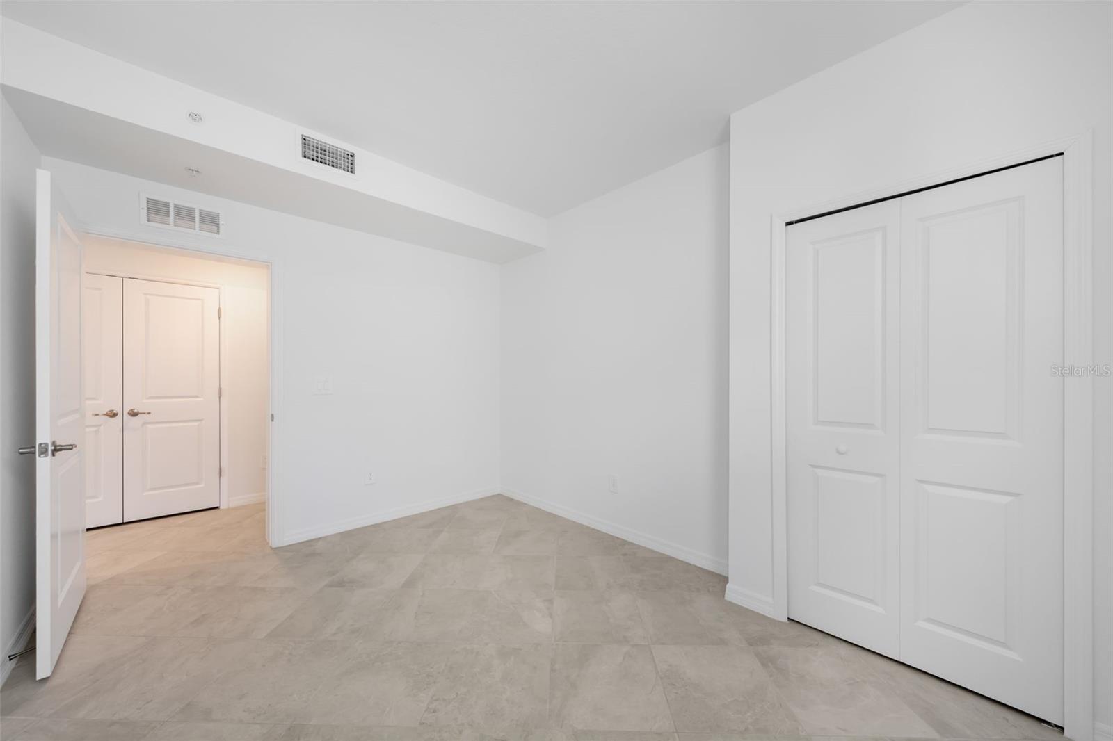 CALUSA COUNTRY CLUB - Residential