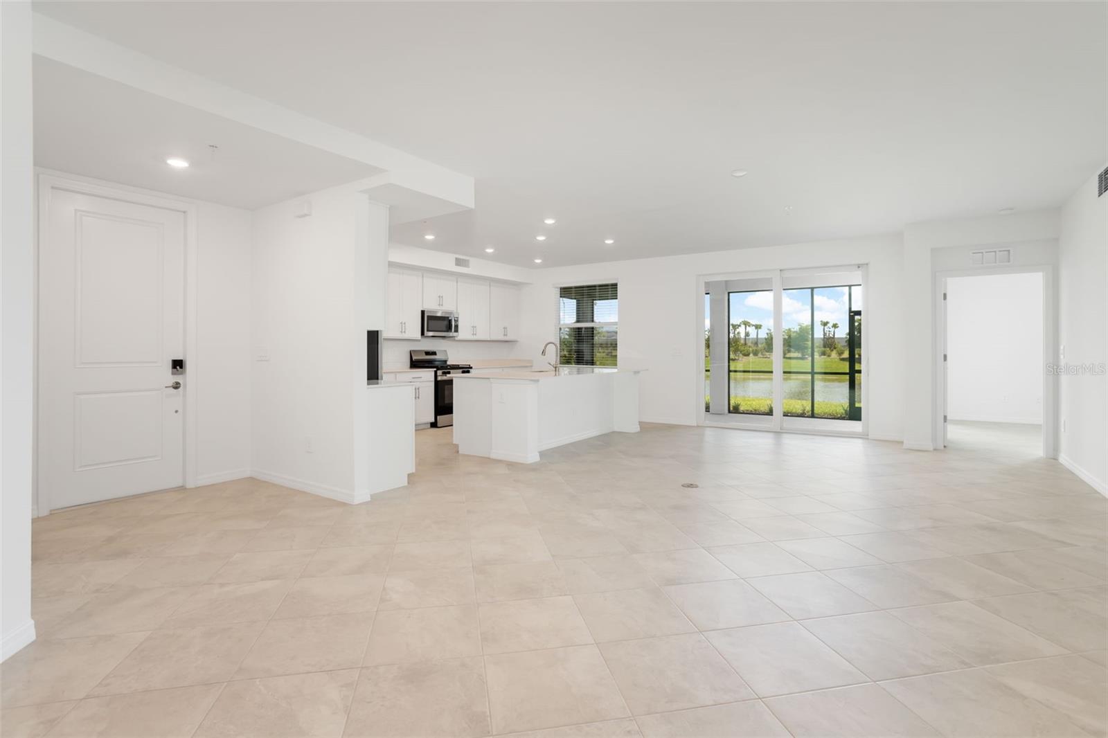 CALUSA COUNTRY CLUB - Residential