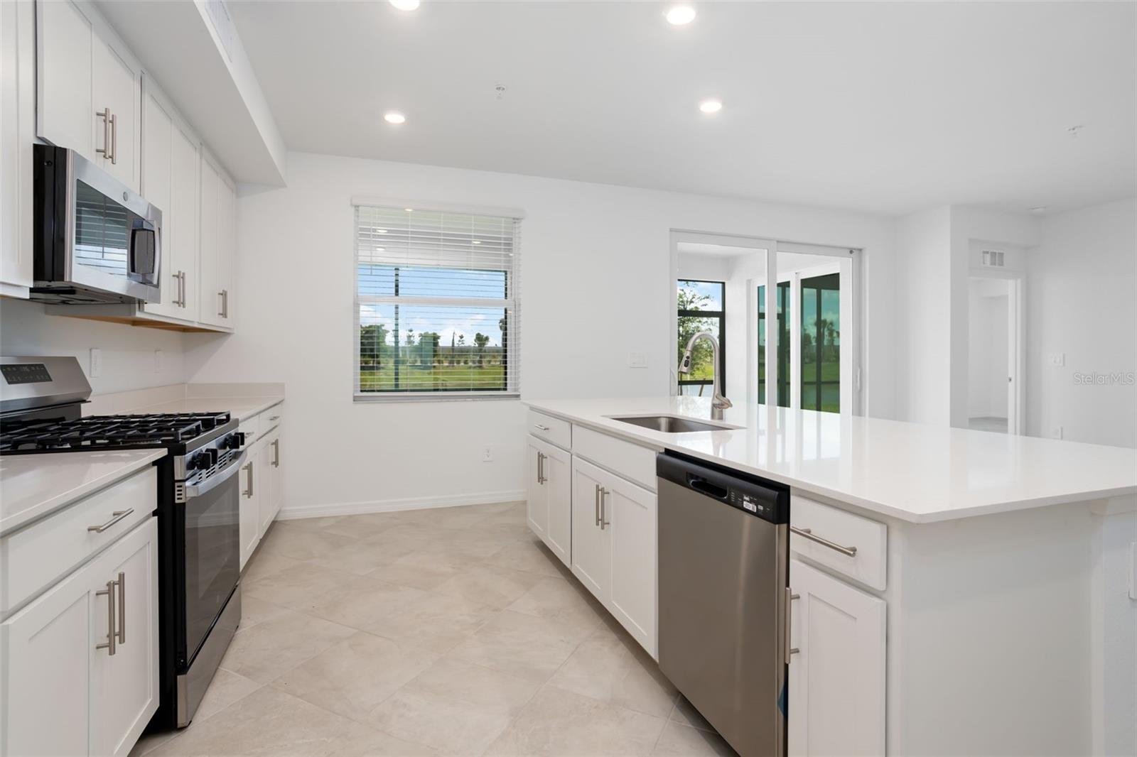 CALUSA COUNTRY CLUB - Residential