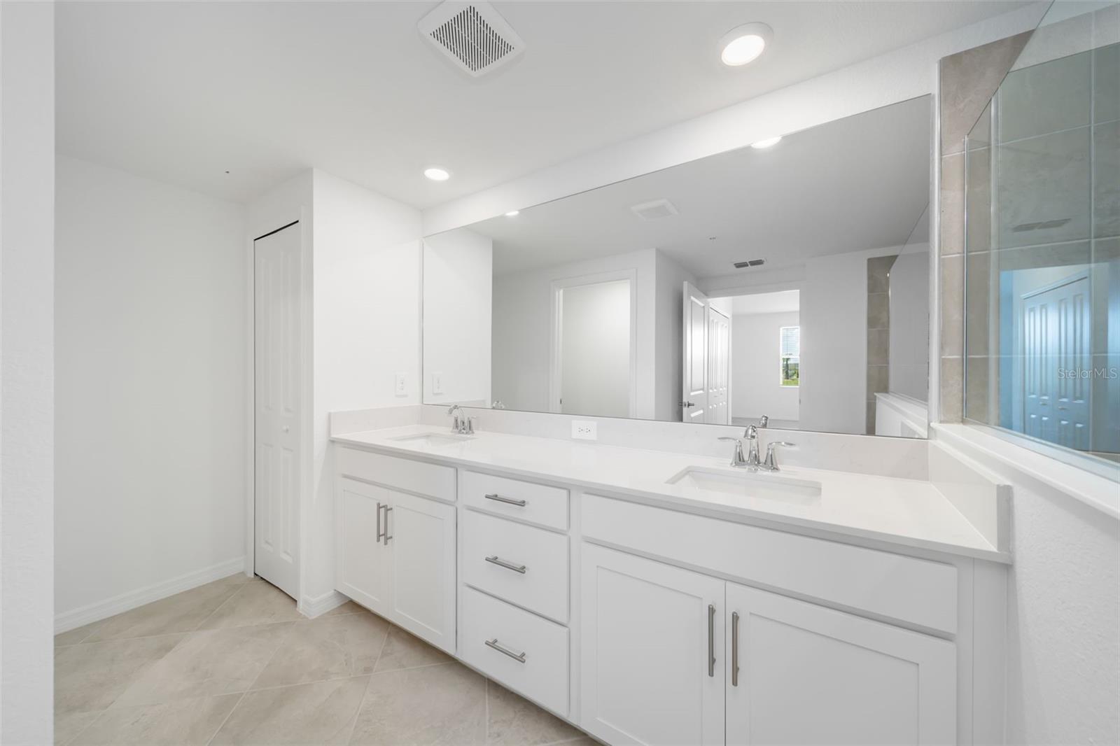 CALUSA COUNTRY CLUB - Residential